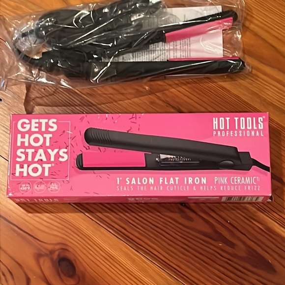 Hot Tools 1” Salon Flat Iron - Picture 2 of 5